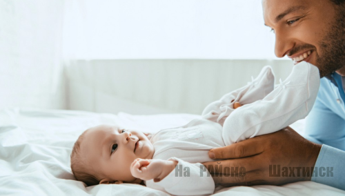 В Казахстане декрет неработающих отцов будут учитывать при расчёте пенсии